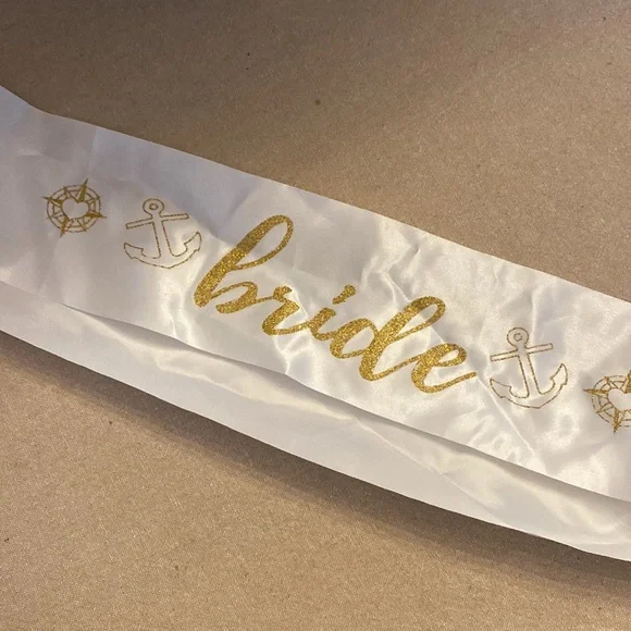 🟢10/$10 - bride bundle - Picture 3 of 3